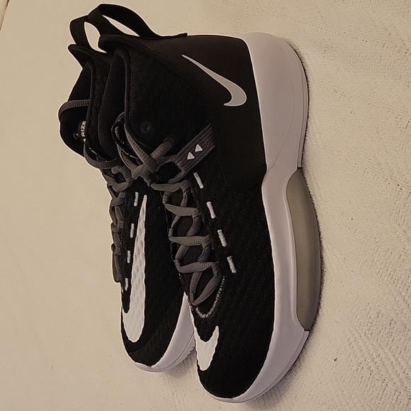 NWOT Nike men's Zoom Rize Team sneakers size 7 - Picture 3 of 5